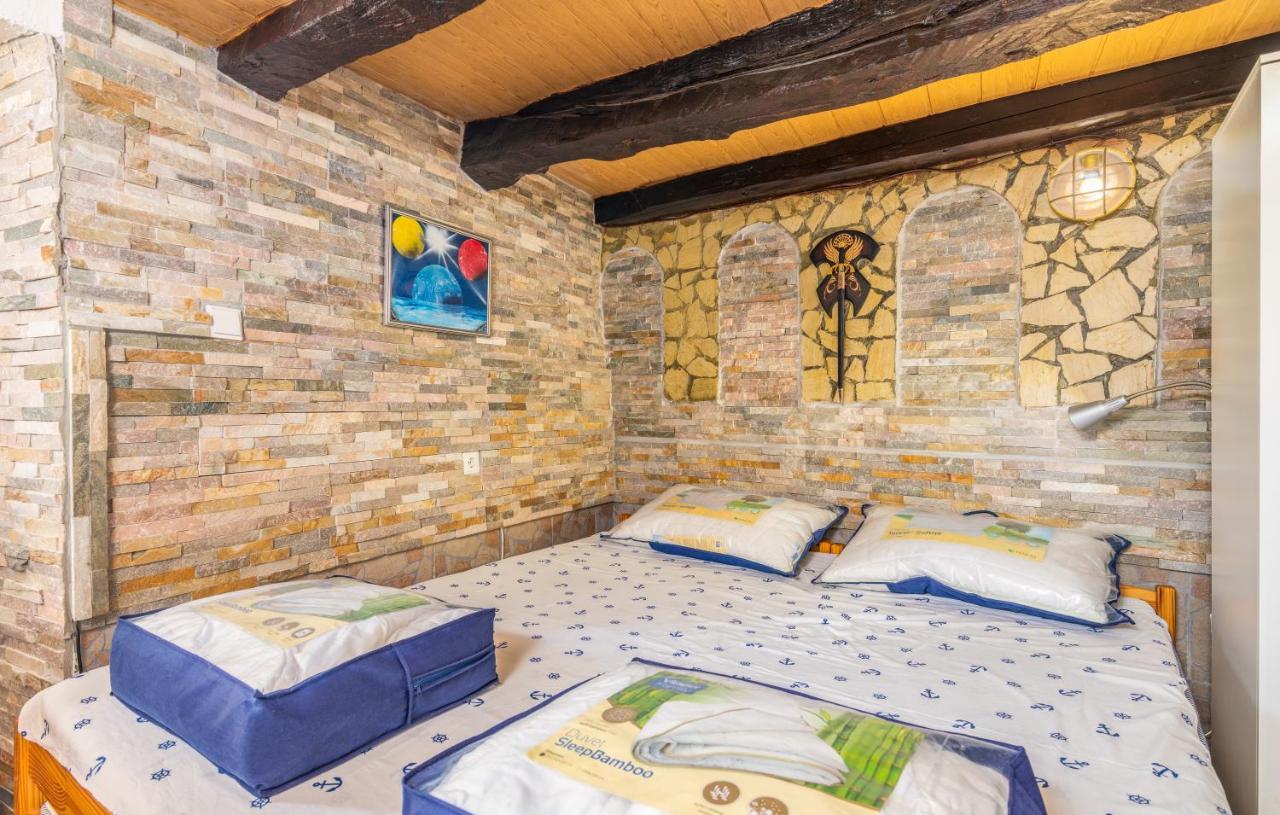 비르브닉 Stone House Knez 아파트 외부 사진